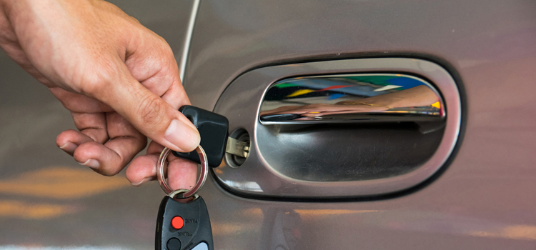 Car door lock repair in Cudahy